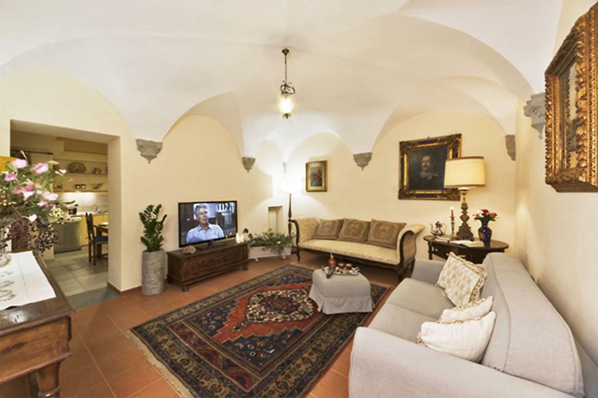 Via Dei Fossi Apartment Florencia Exterior foto
